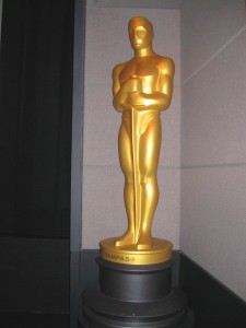 Larger than life Oscar statue awaited Oscar winning Danny Boyle's entrance!
